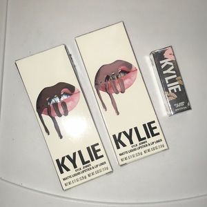 2 Kylie Liquid Lipstick & Liner. 1 Kylie Lipstick